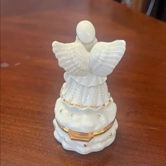 Lenox Angel of Faith White and Gold Box - Picture 3 of 5